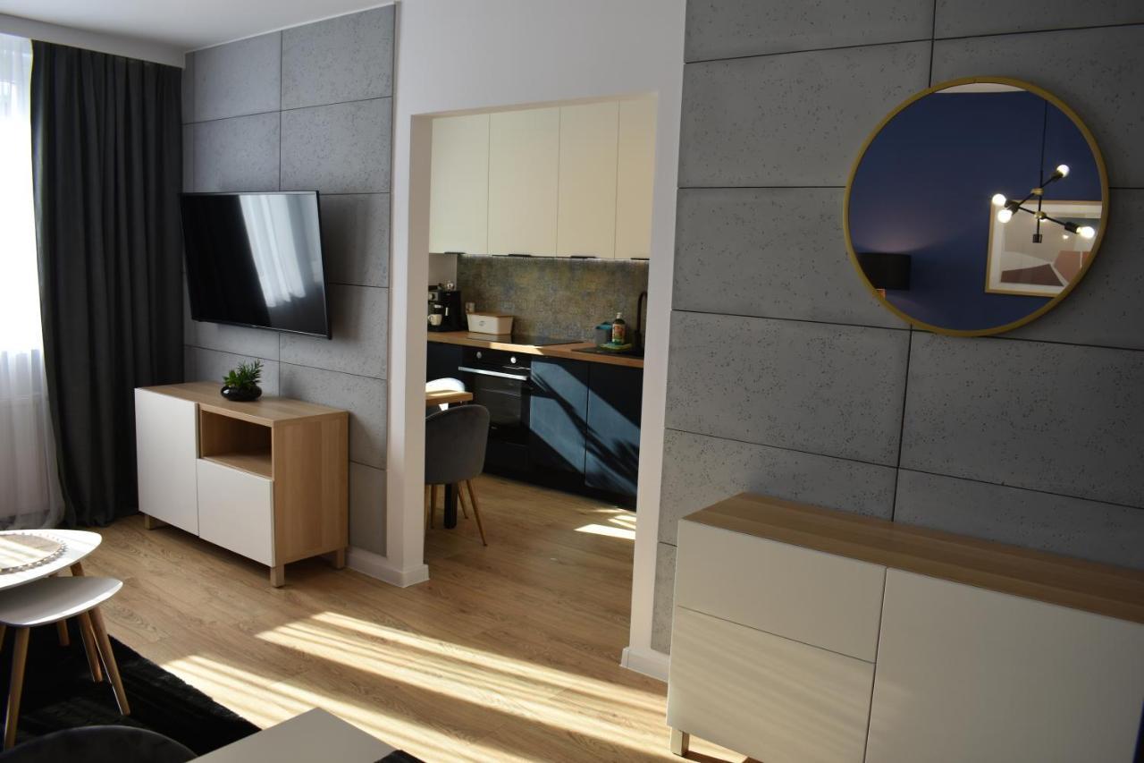 Apartament W Centrum Przy Parku Na Wyspie Piła Kültér fotó